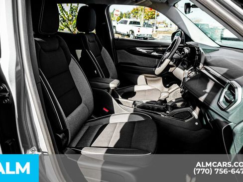 Used 2025 Chevrolet TrailBlazer LT image 24