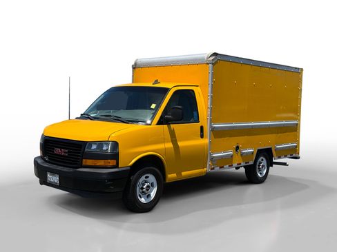 Used 2018 GMC Savana 3500 w/ Driver Convenience Package RWD image 1