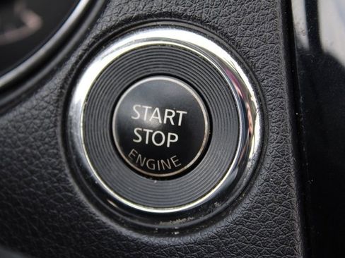 Used 2018 Nissan Rogue Sport SV image 30