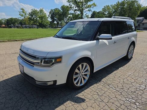 Used 2018 Ford Flex Limited w/ Equipment Group 303A AWD/4WD image 2