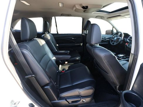 Used 2019 Honda Pilot Touring image 25