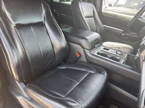Used 2020 Ford Expedition XLT w/ Equipment Group 202A RWD image 10