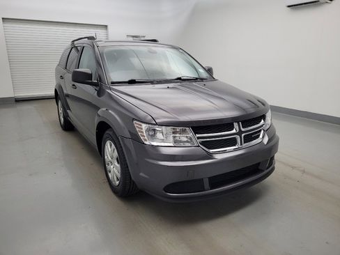 Used 2019 Dodge Journey SE FWD image 13