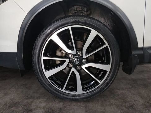 Used 2018 Nissan Rogue Sport SL FWD image 9
