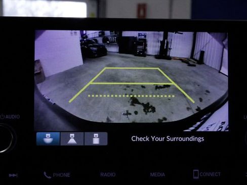 Certified 2023 Honda HR-V LX image 32