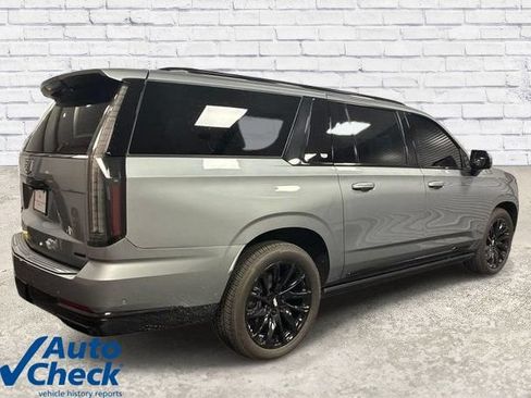 Used 2025 Cadillac Escalade ESV Sport Platinum w/ LPO, Floor Liner Package AWD/4WD image 5