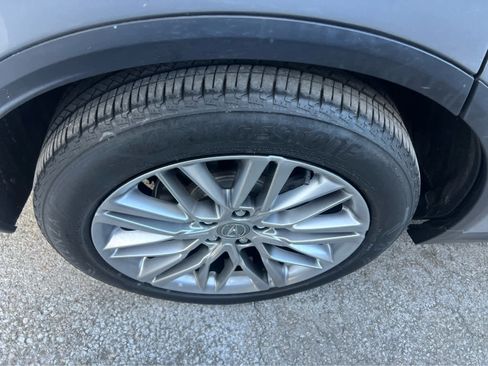 Used 2023 Acura MDX SH-AWD w/ Advance Package image 14