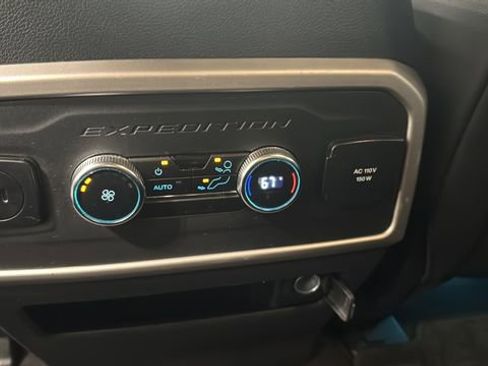 Used 2024 Ford Expedition Max XLT image 25