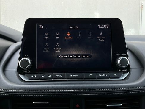 Used 2025 Nissan Rogue SV image 30