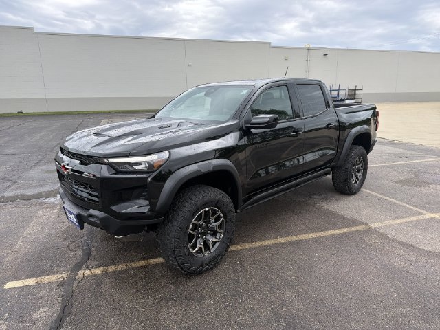 New 2026 Chevrolet Colorado ZR2 w/ Technology Package AWD/4WD image 1