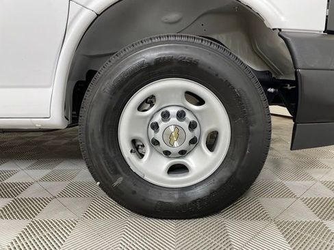 New 2025 Chevrolet Express 3500 w/ Driver Convenience Package image 30