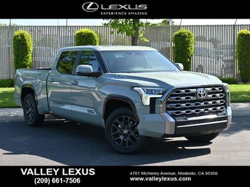 Used 2025 Toyota Tundra Platinum image 1