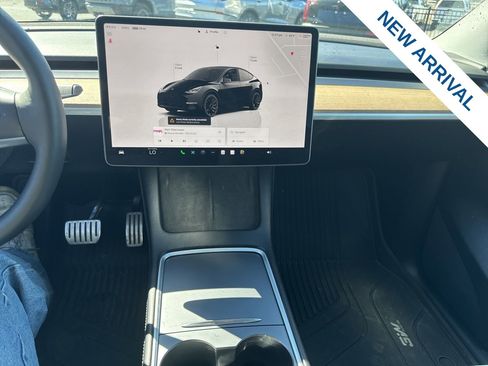 Used 2024 Tesla Model Y Performance AWD/4WD image 22