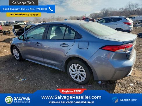 Used 2021 Toyota Corolla LE FWD image 3