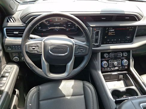 Used 2023 GMC Yukon Denali AWD/4WD image 21