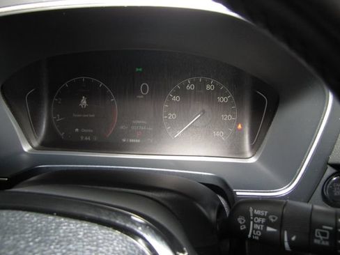 Certified 2025 Honda Pilot Touring image 4