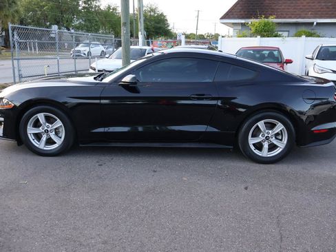 Used 2020 Ford Mustang Coupe RWD image 8