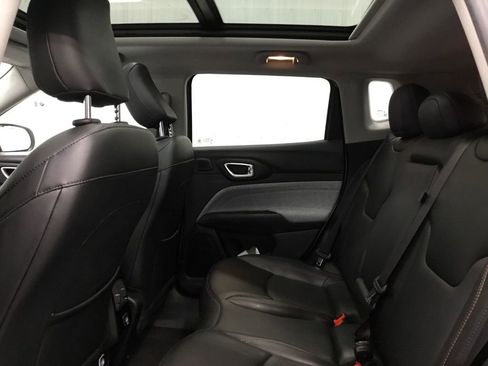 Used 2022 Jeep Compass Latitude w/ Sun and Sound Group image 12