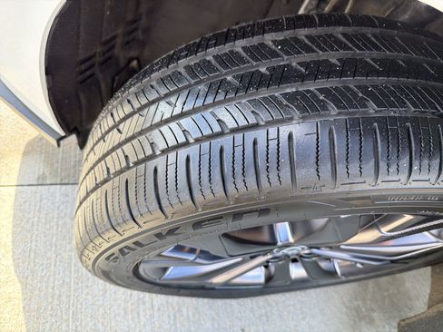 Used 2023 Toyota Sienna XSE image 12