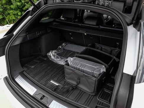 New 2026 Land Rover Range Rover Velar S AWD/4WD image 61
