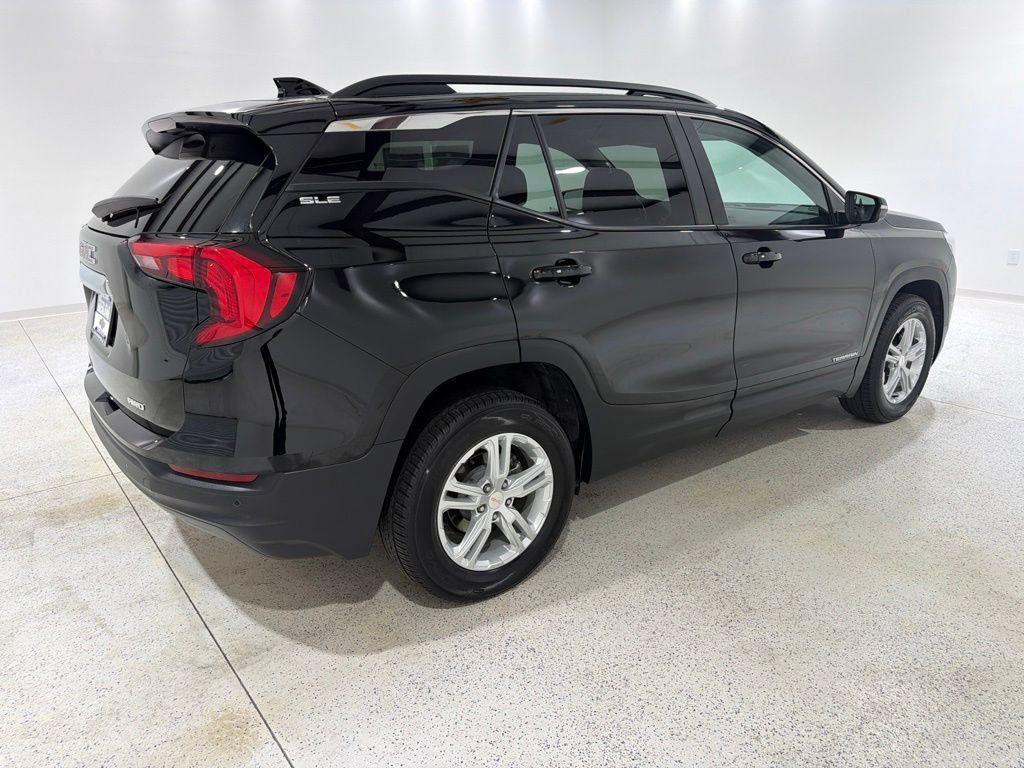 Used 2021 GMC Terrain SLE w/ Driver Convenience Package AWD/4WD image 5