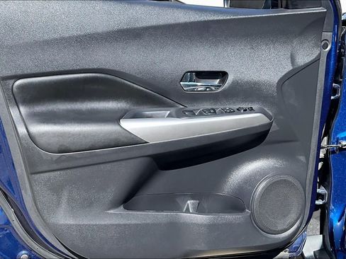 Used 2019 Nissan Kicks SR w/ SR Premium Package FWD image 24