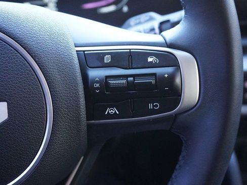 Used 2025 Kia Sportage EX image 43