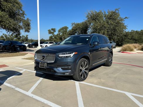 Certified 2022 Volvo XC90 T6 Inscription w/ Climate Package image 2