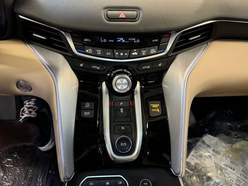 Certified 2025 Acura TLX w/ Technology Package image 35