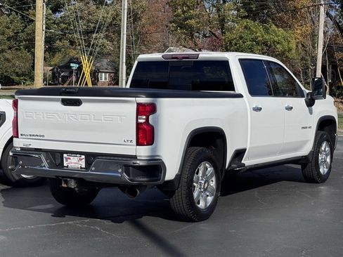 Used 2022 Chevrolet Silverado 2500 LTZ w/ LTZ Convenience Package image 17