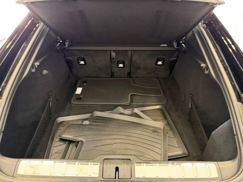 Certified 2025 Porsche Panamera 4 AWD/4WD image 28
