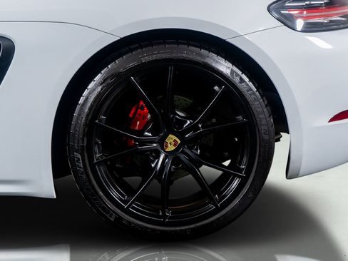 Used 2022 Porsche 718 Boxster S image 19