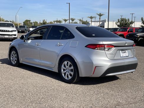 Used 2021 Toyota Corolla LE w/ Carpet Mat Package (TMS) image 4