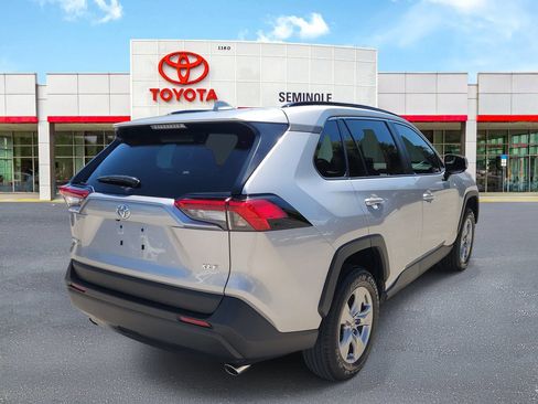 Used 2023 Toyota RAV4 XLE w/ Convenience Package FWD image 4
