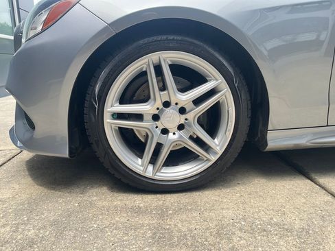 Used 2014 Mercedes-Benz E 350 Sedan image 28