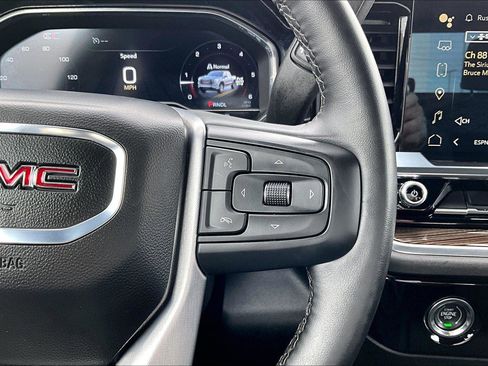 Used 2024 GMC Sierra 1500 Elevation image 21