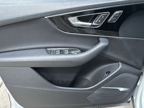 Used 2018 Audi Q7 3.0T Prestige w/ Prestige Package AWD/4WD image 12