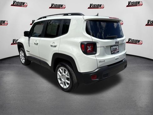 Used 2021 Jeep Renegade Latitude AWD/4WD image 3