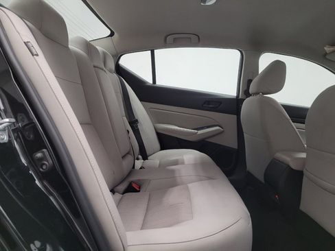 Used 2024 Nissan Altima 2.5 SV FWD image 19