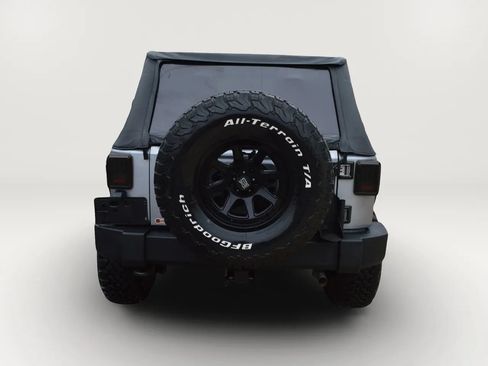 Used 2013 Jeep Wrangler Sport AWD/4WD image 8