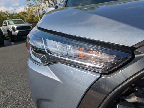 Used 2024 Toyota Corolla Cross LE w/ Moonroof Package image 10