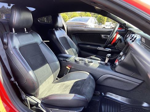 Used 2017 Ford Mustang GT Premium w/ Equipment Group 401A RWD image 16