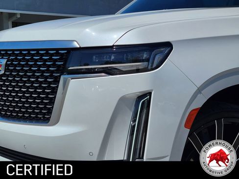 Used 2022 Cadillac Escalade Premium Luxury image 11