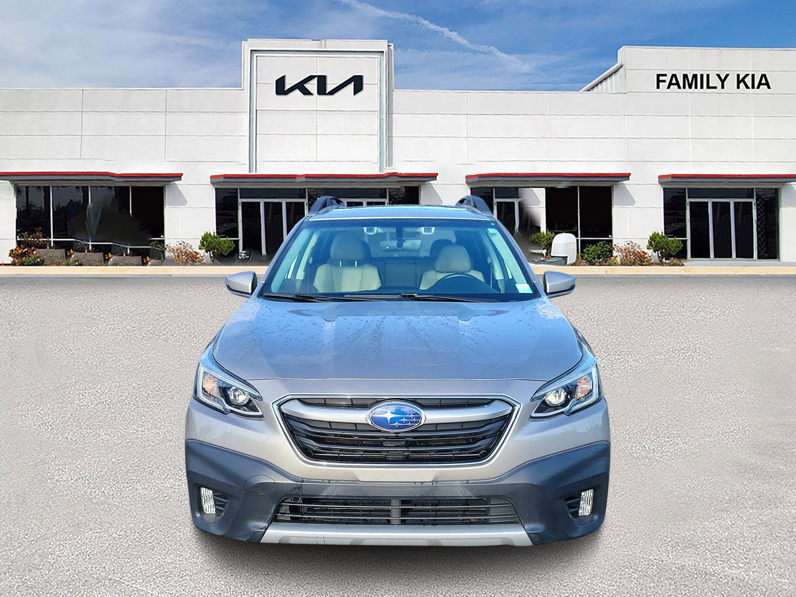 Used 2020 Subaru Outback Limited w/ Popular Package #2 AWD/4WD image 2
