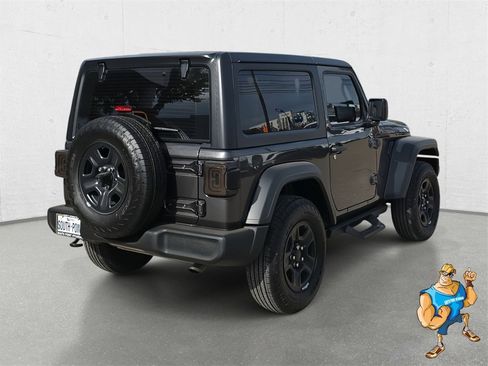 Used 2025 Jeep Wrangler Sport image 5