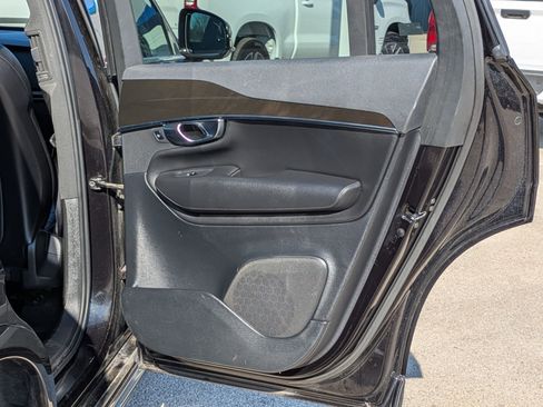 Used 2018 Volvo XC90 T6 Momentum w/ Convenience Package image 25