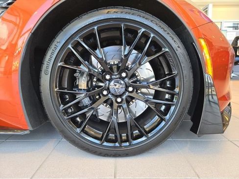 Used 2016 Chevrolet Corvette Z06 w/ 3LZ Preferred Equipment Group RWD image 19