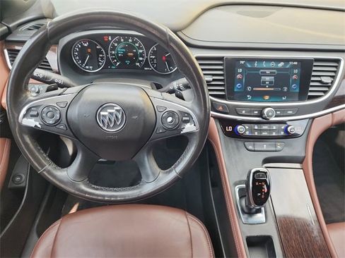 Used 2018 Buick LaCrosse Avenir image 11