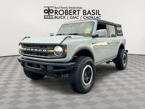 Used 2022 Ford Bronco Black Diamond w/ Sasquatch Package AWD/4WD image 1