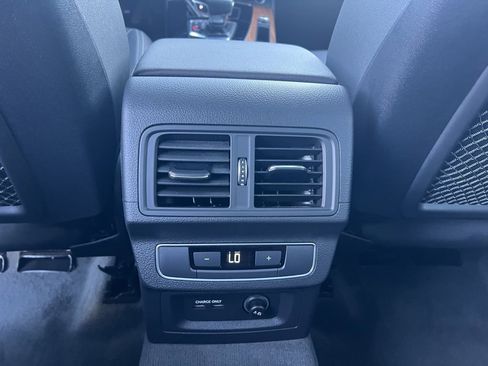 Used 2023 Audi Q5 2.0T Premium w/ Convenience Package image 21